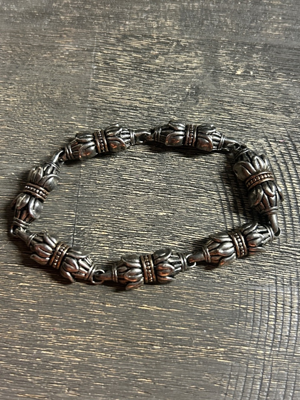 Boho Floral Dark‎ Silver Magnetic Bracelet